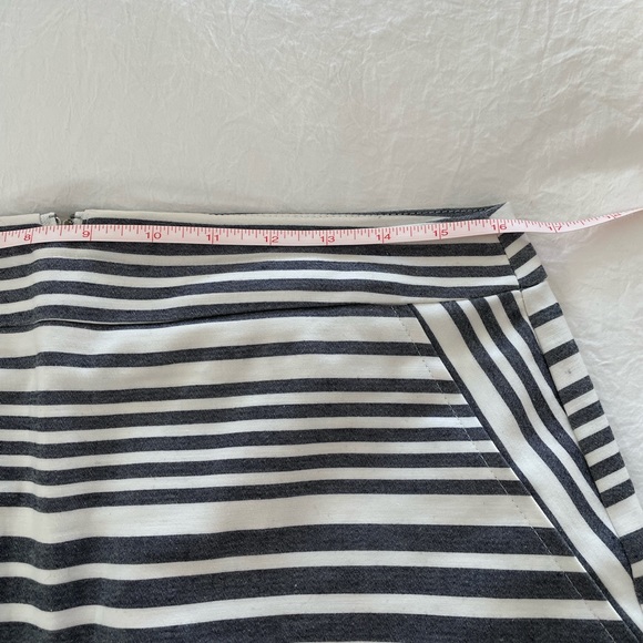 LE CHATEAU Pencil Skirt - Picture 7 of 8